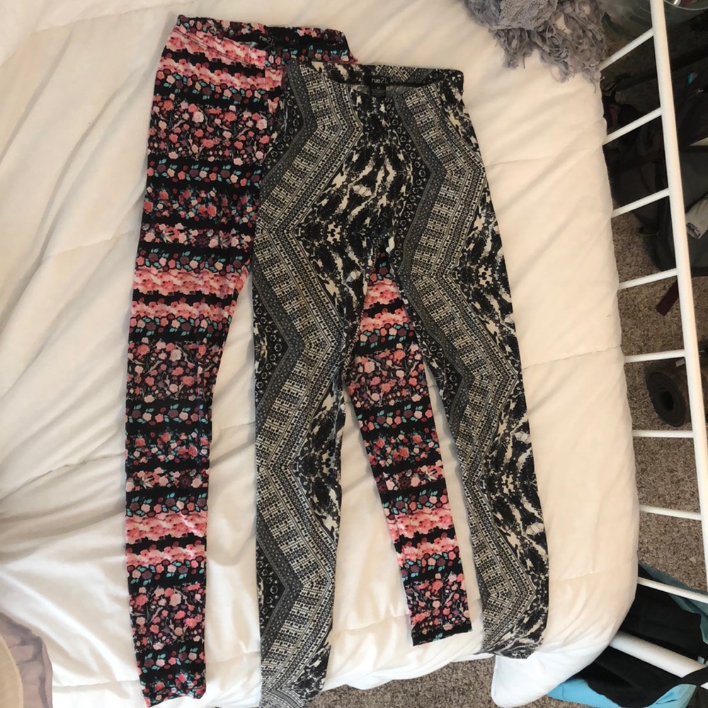 2 Rue 21 leggings